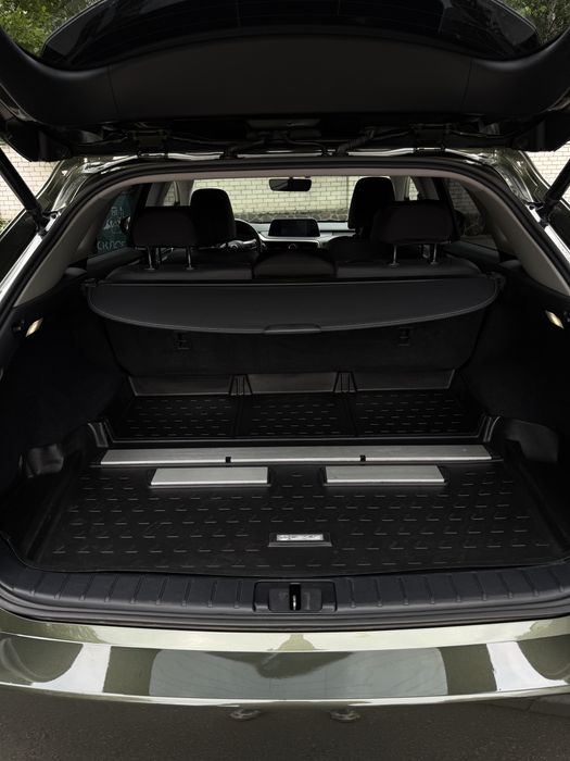 Офіційний Lexus RX 300 2021 року