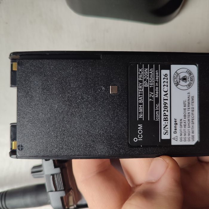 Рация авиационная  Icom IC-A24 AIR Band 108-137mhz