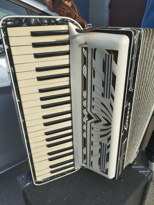 Akordeon lorenzo 120