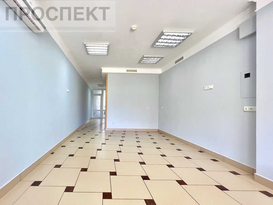 Продам нежитлове приміщення з ремонтом вул. Г. Кондратьева