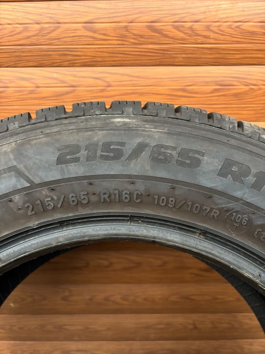 215/65/16C Pirelli 2 opony zimowe 2022r