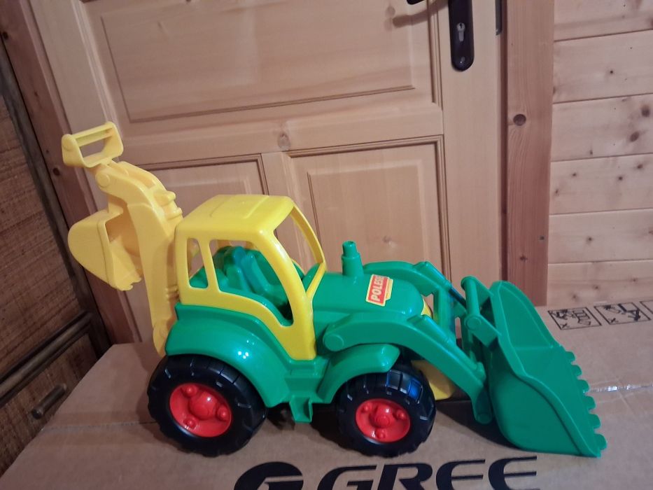 Traktor - koparka  marki WADER,  duża , 50 cm, stan bardzo dobry
