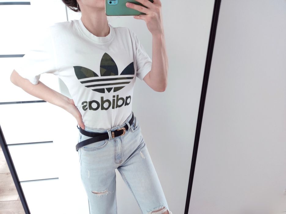 Koszulka biała moro khaki adidas logo z przodu