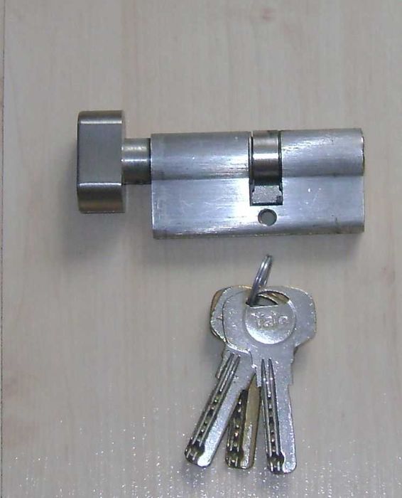 Wkładka drzwiowa z gałką Yale 35/30