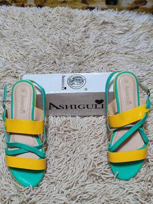 Босоножки. \Новые. 38.\39р