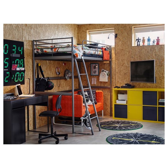 Łóżko na antresoli SVÄRTA Ikea