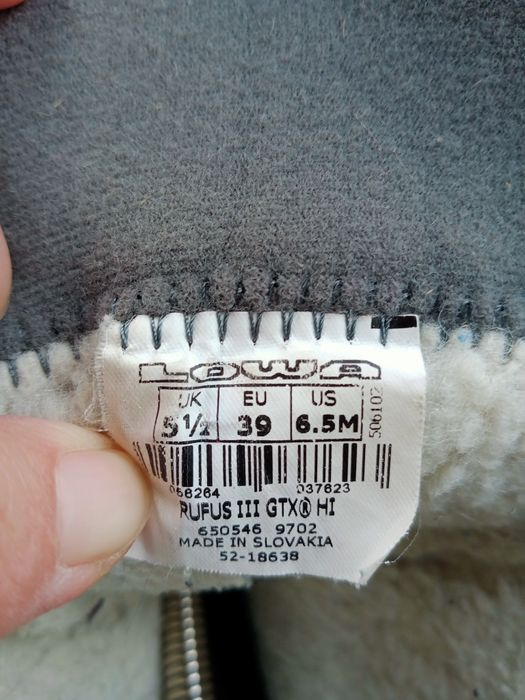 Зимові черевики LOWA Rufus lll GTX.
Мембрана GORE-TEX.
Розмір UK 5 1/2