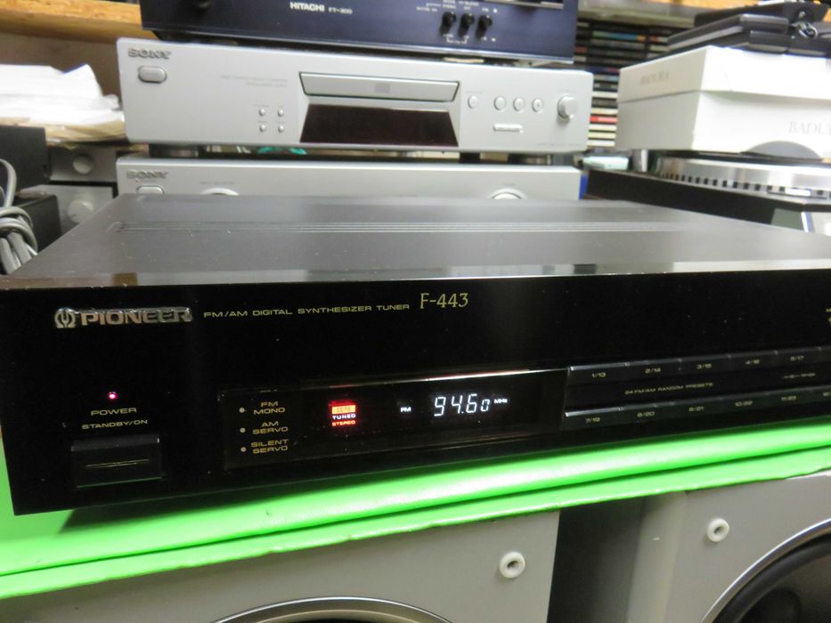 Tuner Pioneer F-443