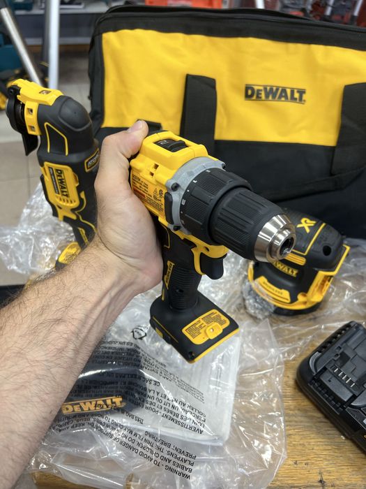 Аккумуляторная дрель-шуруповерт DEWALT DCD794B новий