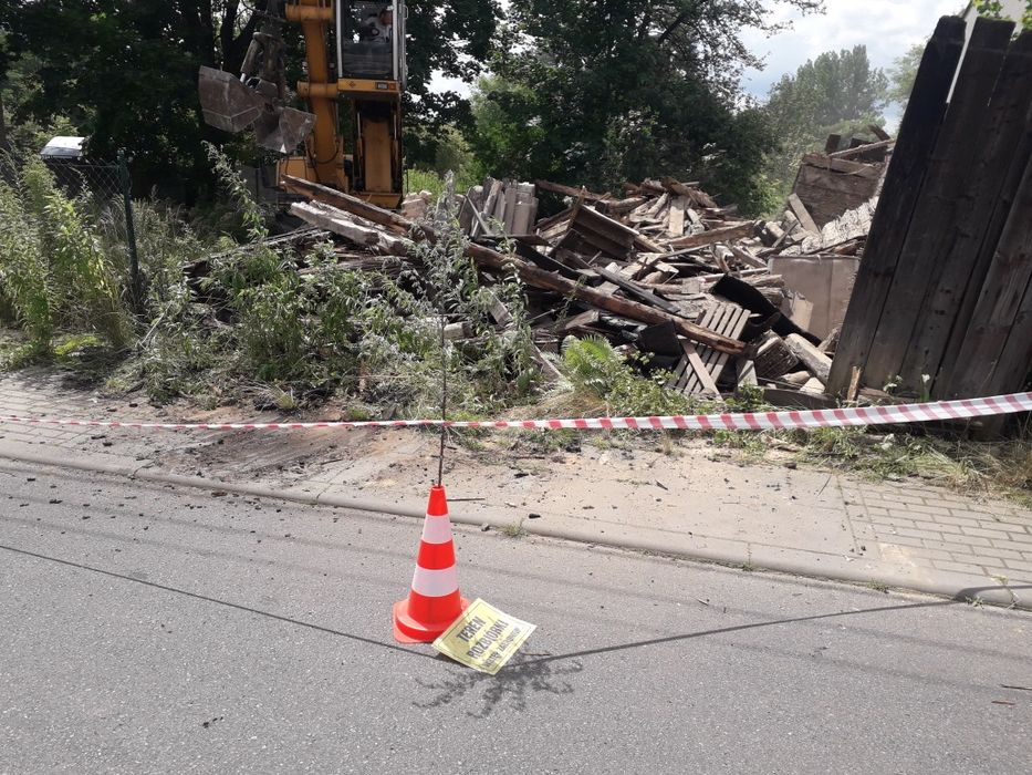 Sprzątanie garaże strych dom wywóz przeprowadzki firm prace orodnicze sprzątajace uslugi koparkoładowarka od a do z prace ogrodnicze koszenie trawy