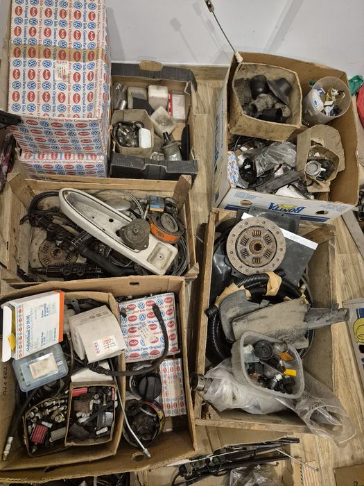 Zestaw części samochodowych VW / Audi / PRL – oryginały NOS i używane