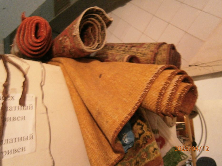 ковер продам хороший.