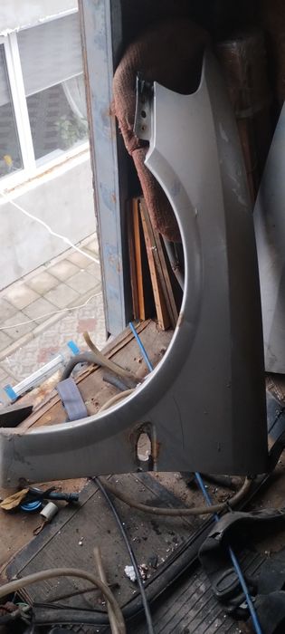 Крило переднє Опель вектра б opel vectra b праве ліве усілітель бампер