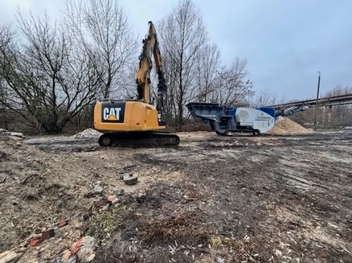 Usługi Wynajem Kruszarka/Przesiewacz wibracyjny Kruszenie Betonu Gruzu