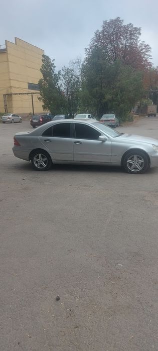 Авто Mercedes benz