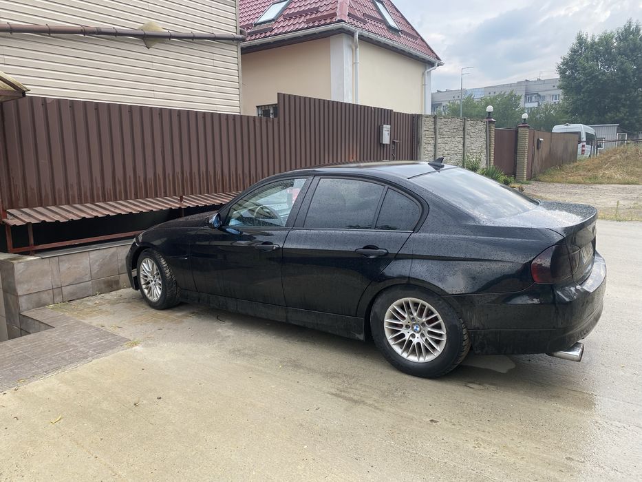 Продам БМВ е 90.