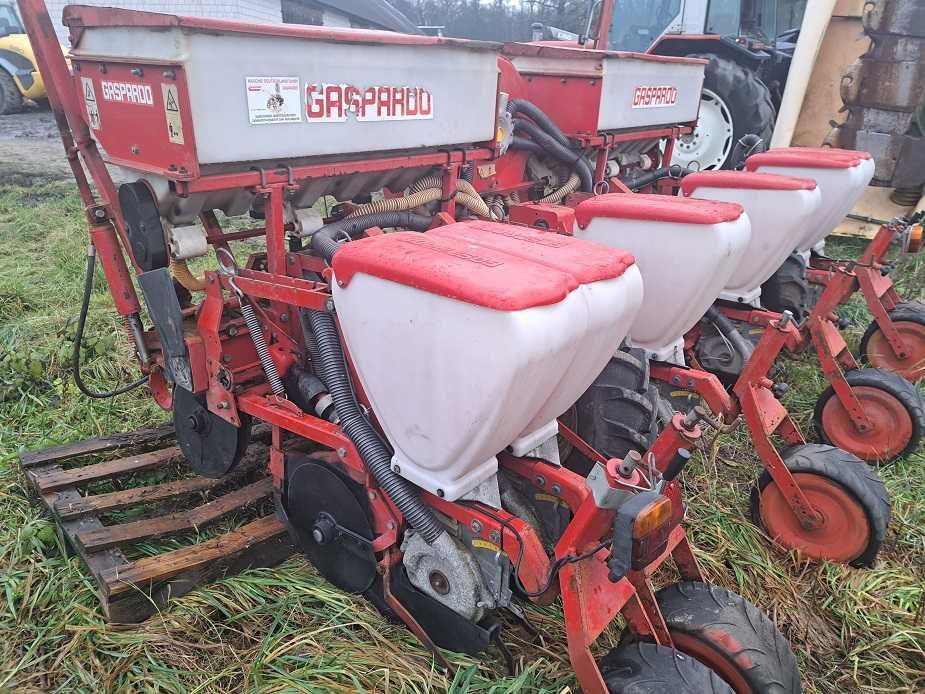 siewnik talerzowy do kukurydzy ,agregat lely