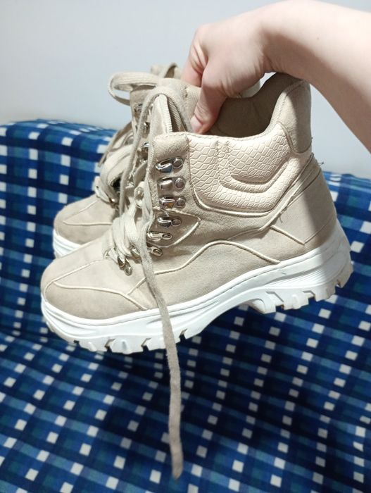 Okazja Damskie Trapery/ Snakersy/ Workery Marki Sinsay Rozmiar 41