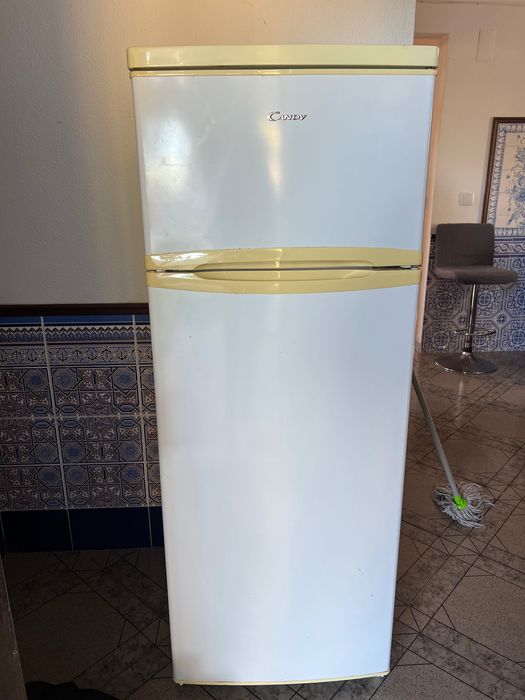 Geladeira em bom estado