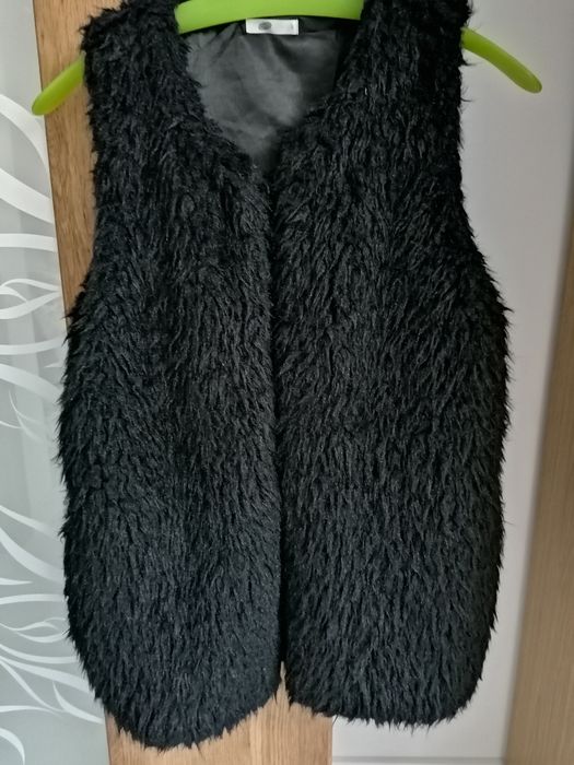 Czarna kamizelka z kieszeniami pepco