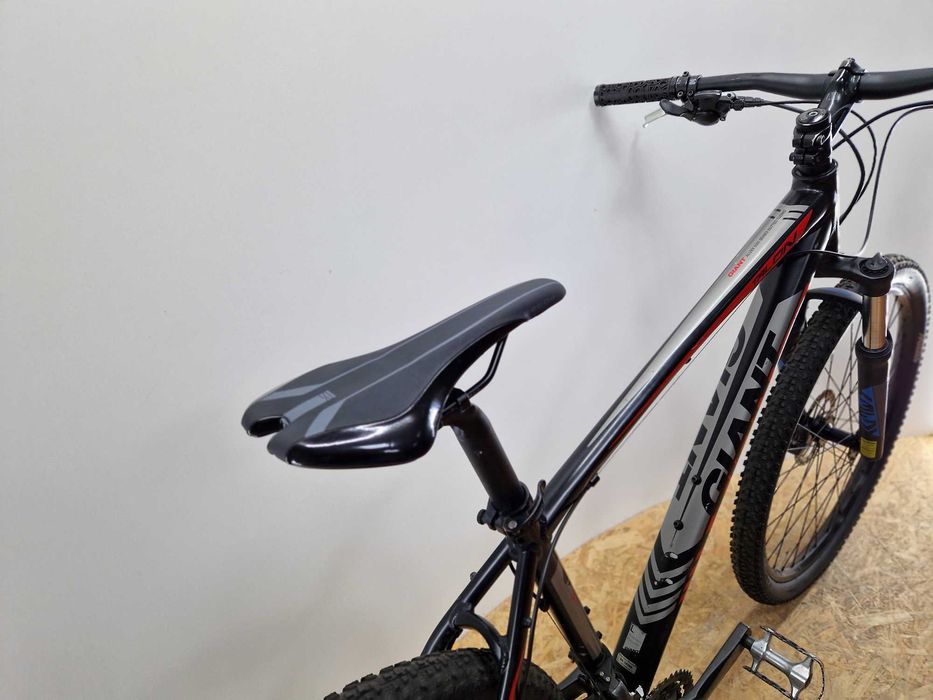 (8) Rower górski marki GIANT Talon Koła 27,5" Rozmiar L