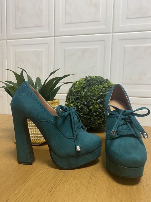 Salto Alto (n• 35) Different