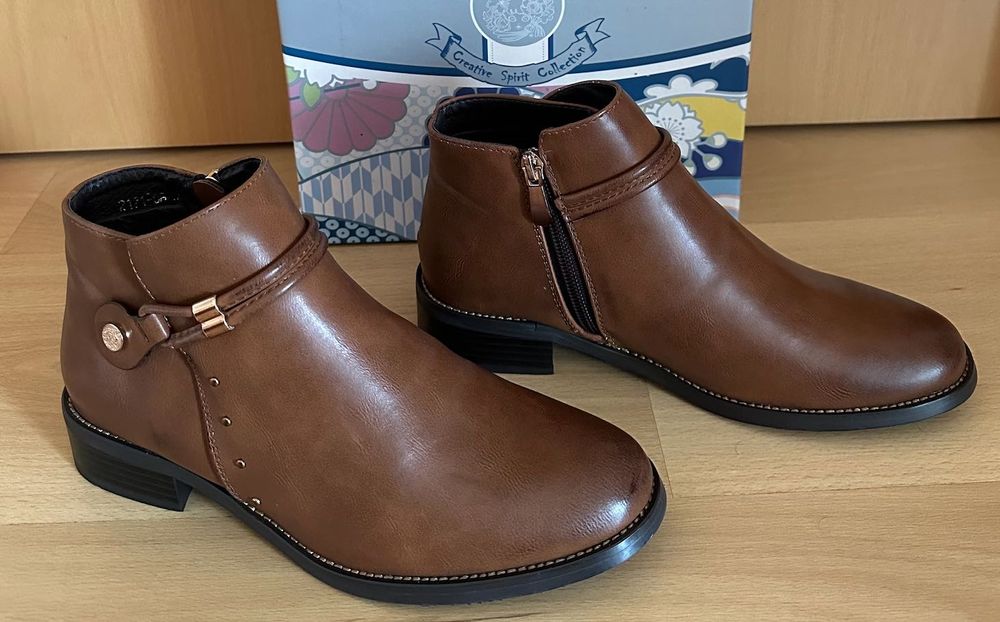 Botas Castanhas Nº 38 Novas