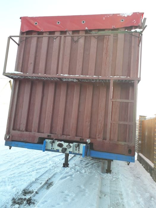 Напів-причіп контейнеровоз