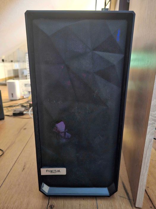 Komputer i5-8600K 3.6 GHz 16GB RAM GTX 1070 Ti