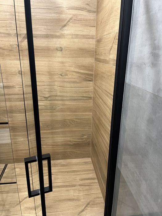 Gres drewnopodobny 22,5x119,5. - 11szt -2,95m2 cena za całość