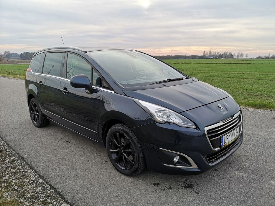 Peugeot 5008 LIFT 7 osobowy, bezwypadkowy, serwisowany nowe opony, Panorama Tempoma