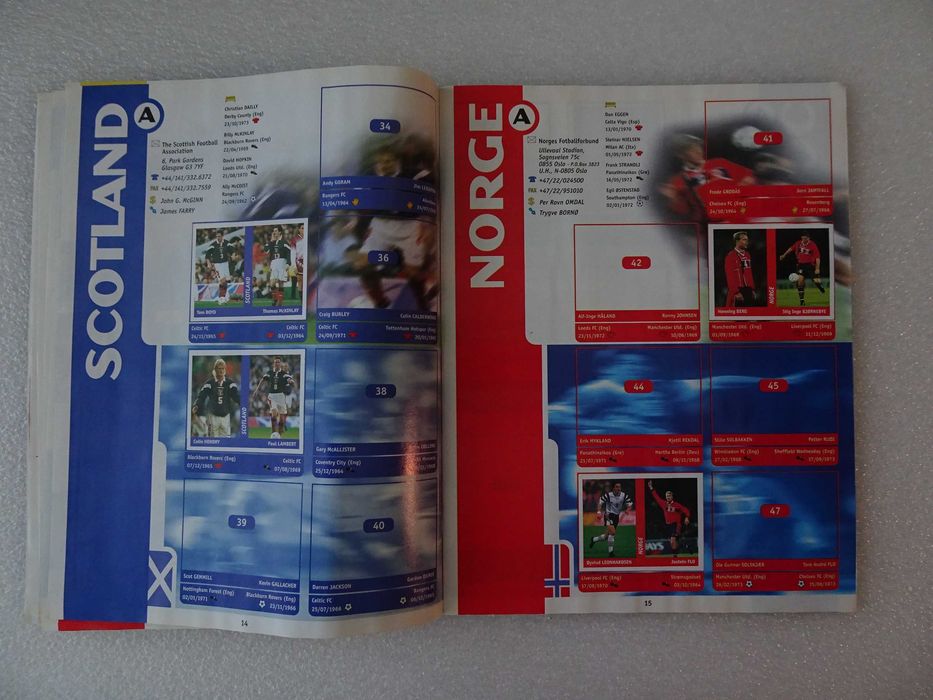 Caderneta de cromos de futebol World Cup France 98 (tem 106 cromos)