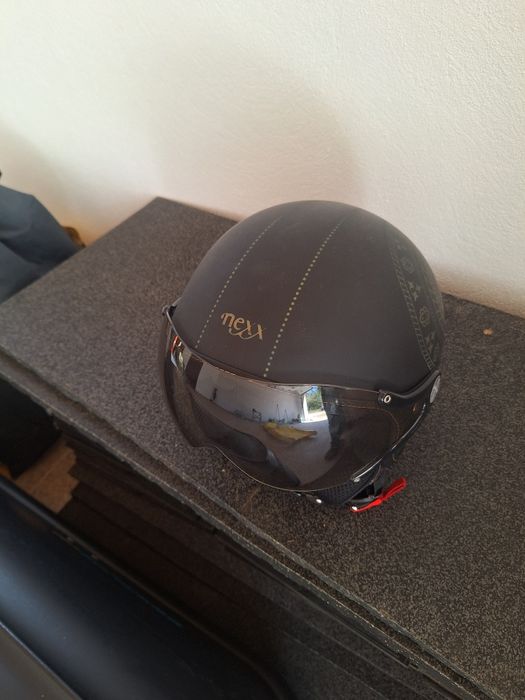 Capacete Nexx para senhora.