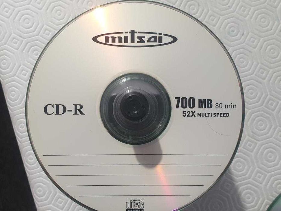 Pack de 79 DVD-R + 26 CD-R