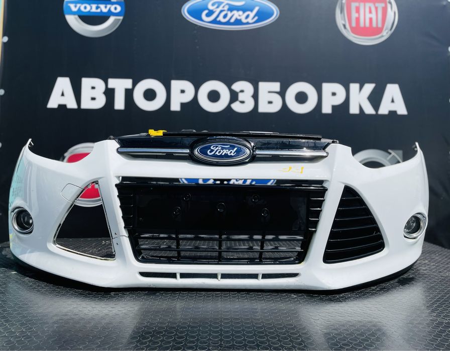 Бампер Форд Фокус 3 Передний Ford Focus 3 Білий MK3 ПТФ Розборка