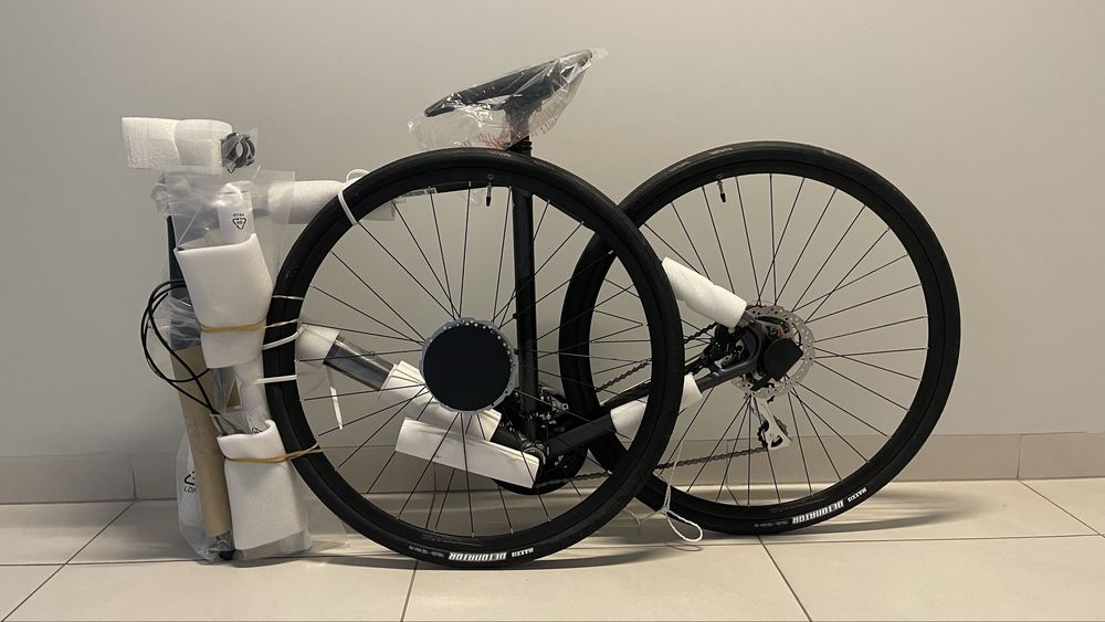 Nowy Merida Speeder 100 – Silk Dark Silver/Black – rama M/L (54)