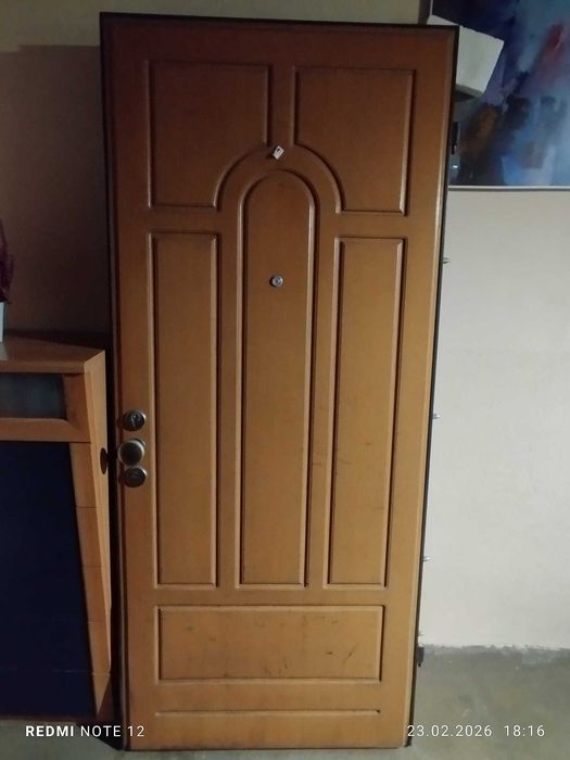 Sprzedam drzwi wejściowe używane