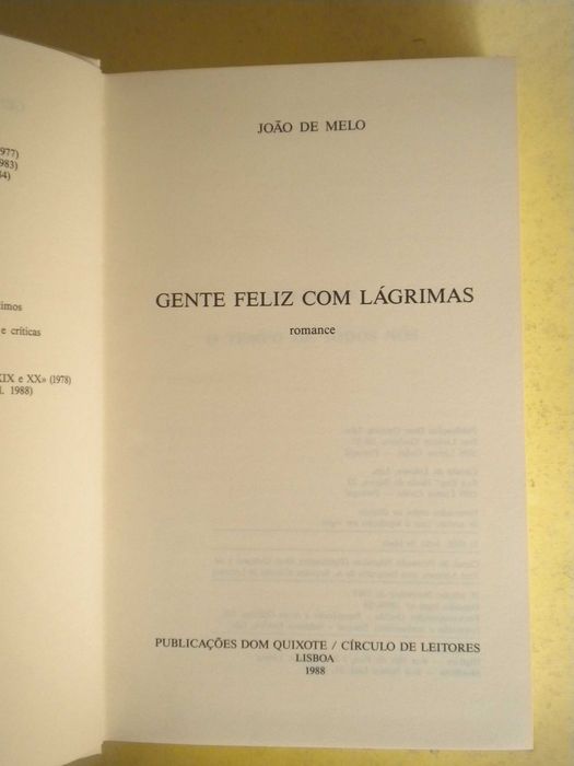 Gente Feliz com Lágrimas
de João de Melo