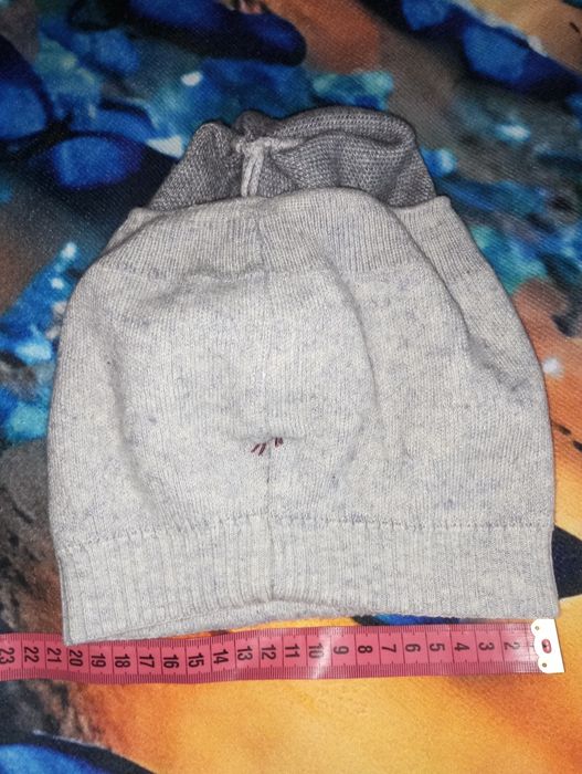Шапка шерстяна , тепла на 12-14 років