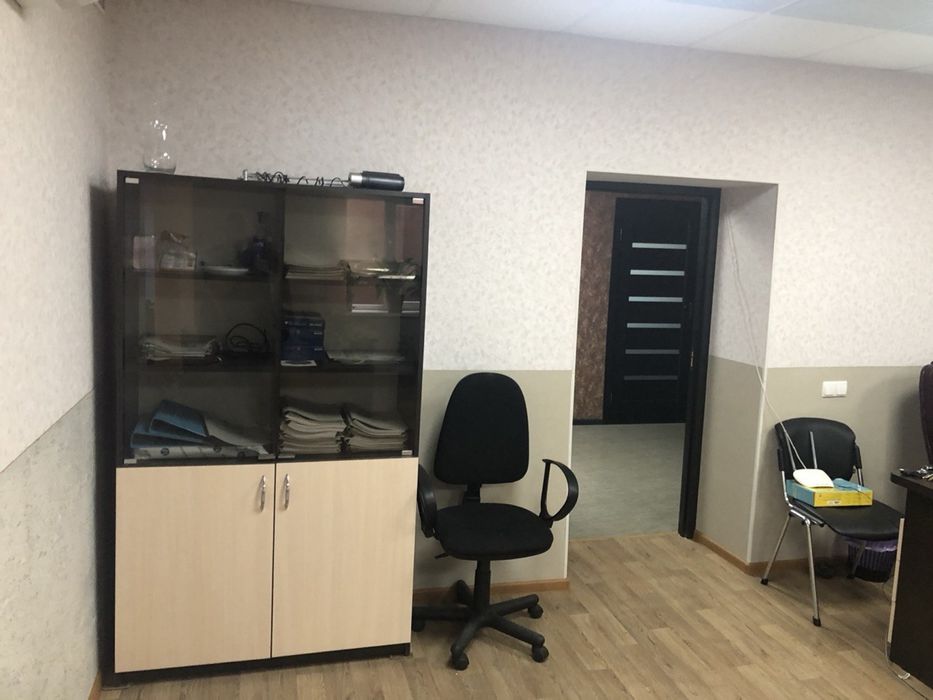 Офісне приміщення, офіс , комерційна нерухомість