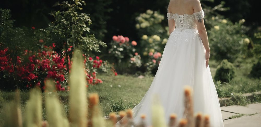 Продам весільну сукню