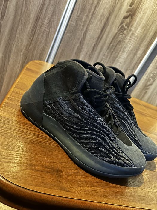 Adidas yeezy qntm onyx