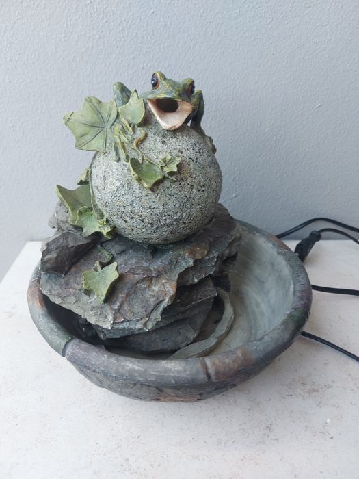 Fonte em forma de sapo