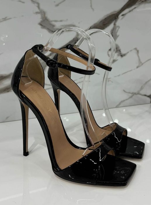 Босоножки Anna Braim