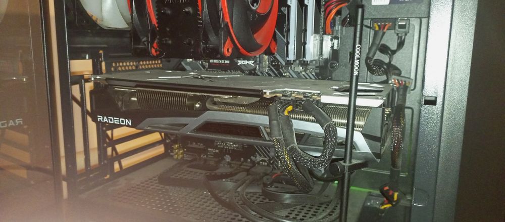 Продам видеокарту RX 6800 XT сапфир нитро+