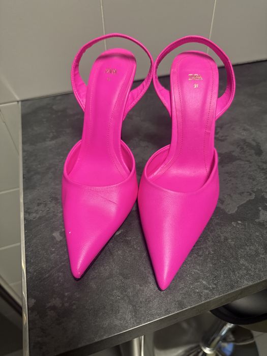 Sapatos novos Zara Rosa shock