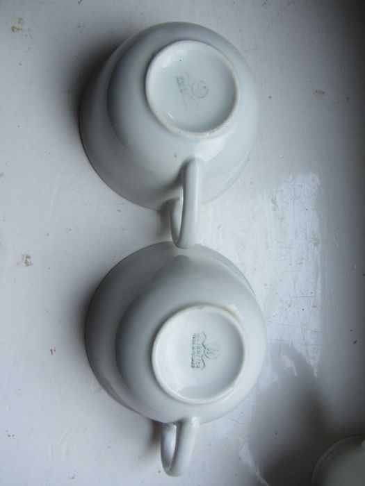 filiżanki dwie porcelanowe Wałbrzych bardzo stare