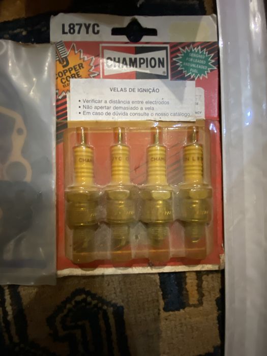 Lote de material diverso para Renault anos 80