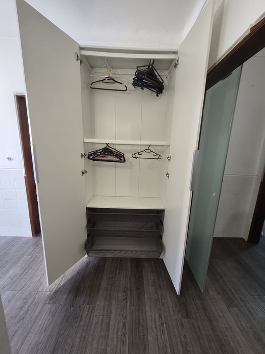 Roupeiro PAX IKEA como novo
