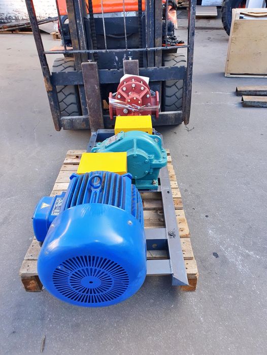 Насос П6 ППВ для перекачки лака , сусла, патоки, мелассы, мезги.